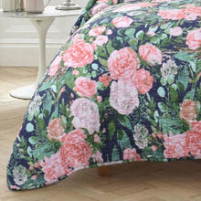 Load image into Gallery viewer, Classic Quilts Bedspread - Queens