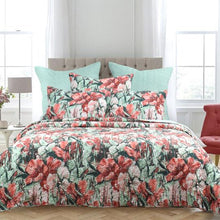 Load image into Gallery viewer, Classic Quilts Bedspread - Chloe
